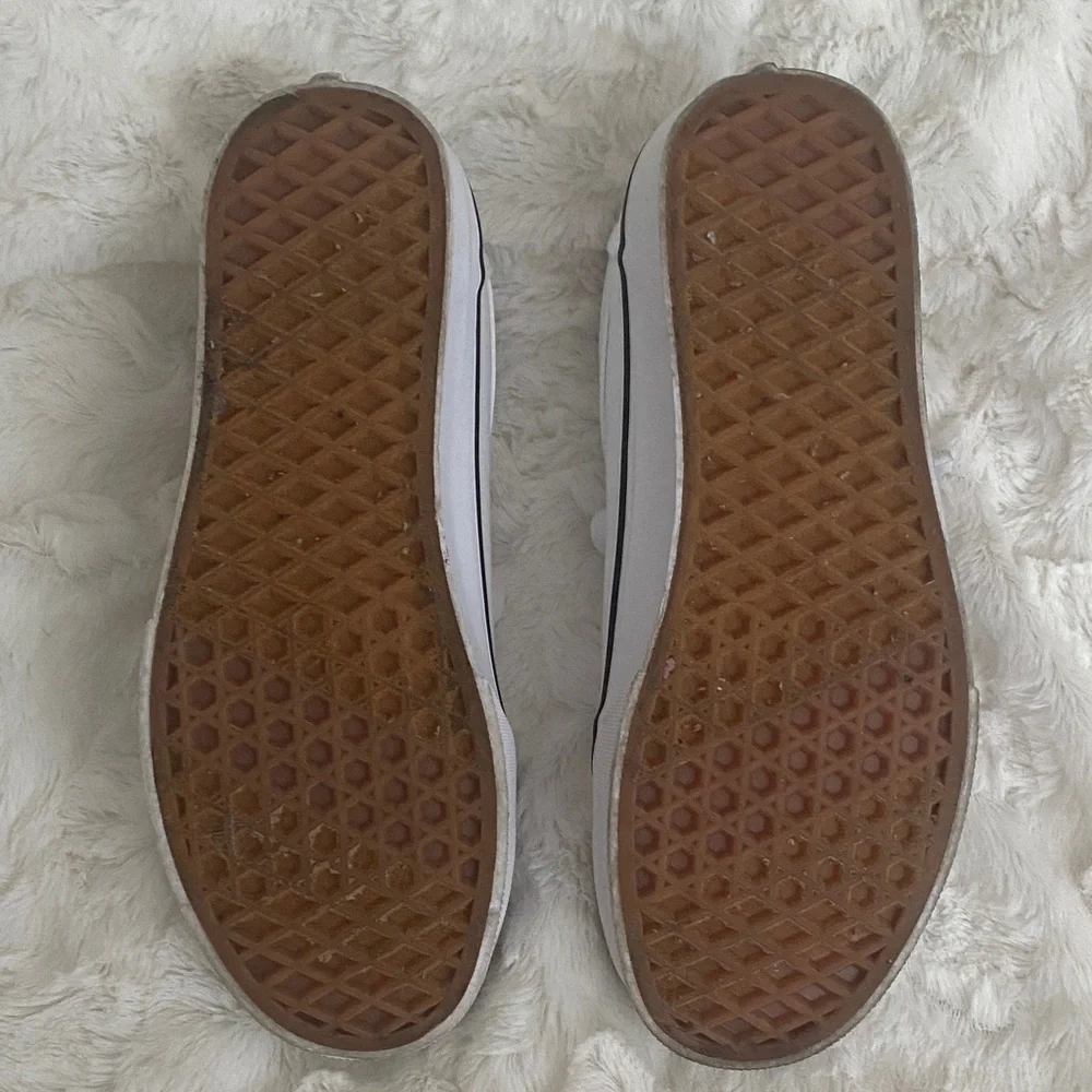 Vans White Sneakers with Red Floral Design - Picture 4 of 6